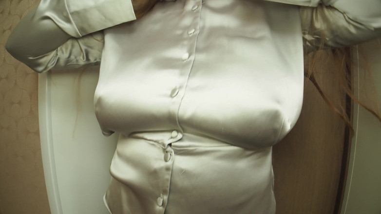 BustyVic: Aujourd’hui, tu n’utilises pas la chatte, c’est interdit