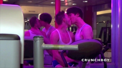 Crunch Boy: the twink KEVIN ASS fucked by CALIXTE