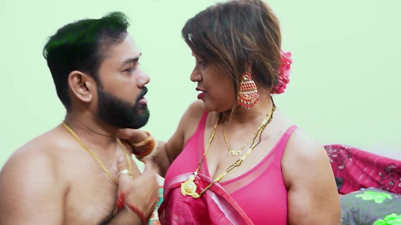 Queen star Desi: Lady House Owner Her Tainent, Hardcore Sex, Squarting