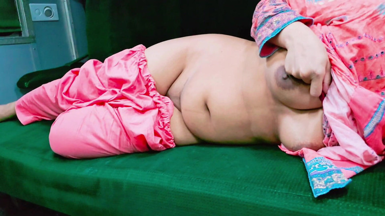 Faryal: Romantis di kereta-Ketemu sama gadis cantik asing di dalam kereta