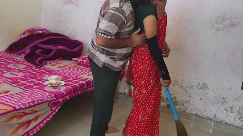 BadMash_Bhabhi: Caliente india sirviente follada