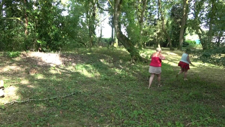 Uk Joolz: Joolz &amp; kim werden von den holzfällern im wald gefickt