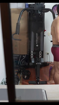 Omg, moji nadržení sousedé zapomněli zavřít závěsy!