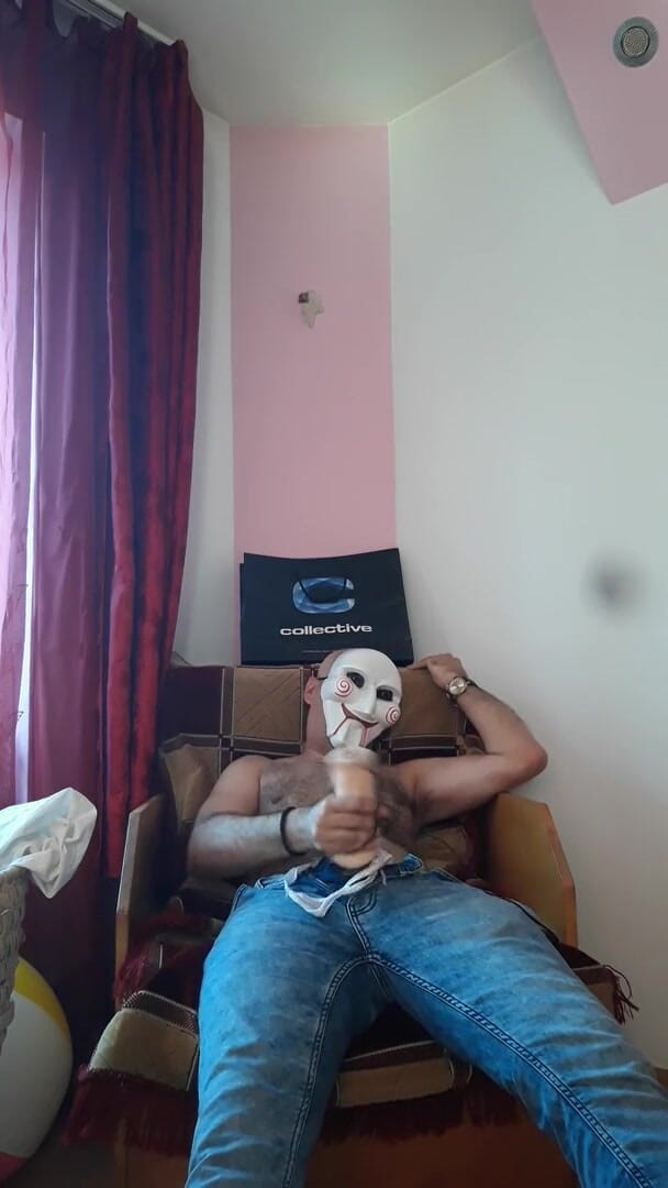 SingerMask: Jerking on pussy toy and wet panties