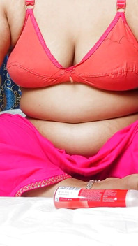 Die ehefrau eines freundes lutschte meinen schwanz, bhabhi fing an, meinen schwanz wie eine banane zu lutschen, desi blowjob-video