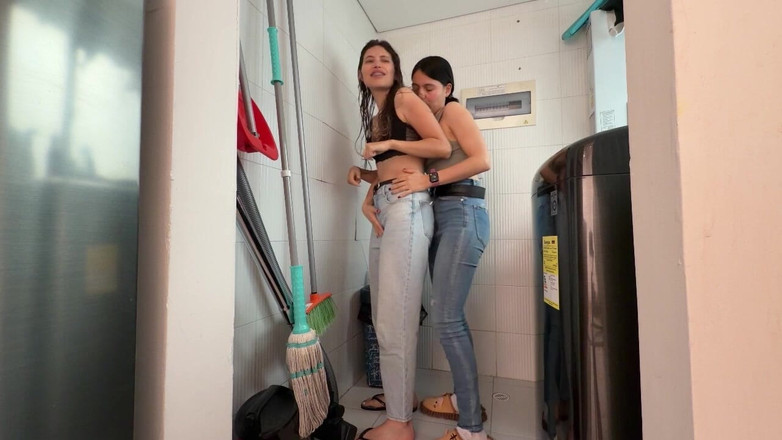 scarlettandc: Lesbienele fac sex cu fundul