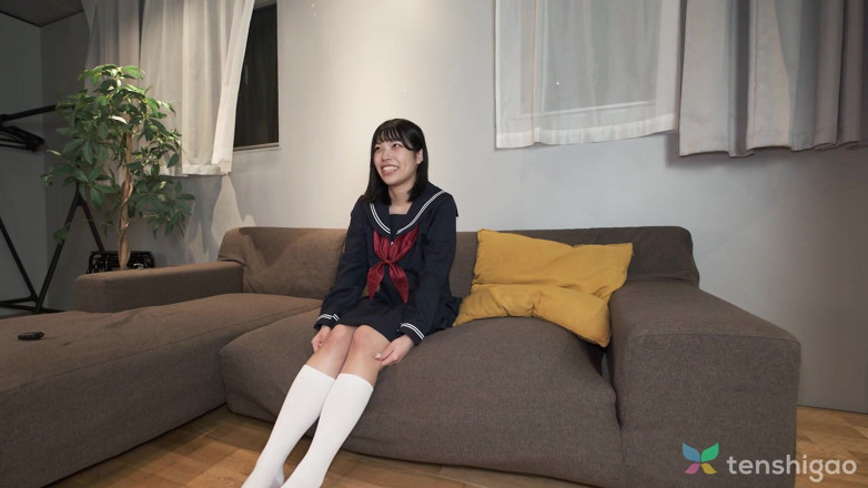 Tenshigao: Мила Serina Hirose трахається в студентській формі