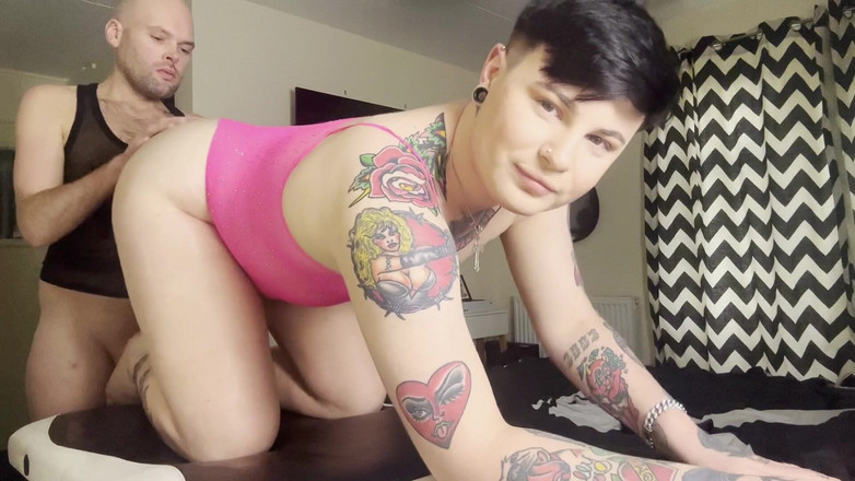 Buggiesmugglr: Femboy Appelle Sa Masseuse