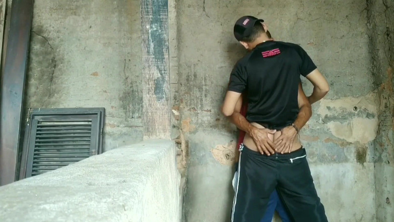 MiguellTrajano: 我的继父在作业后操我