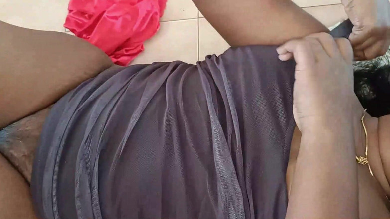 Luxmi Wife: Bölüm 4 - üniversiteli kız mastürbasyon yapıyor