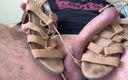 Curt&#039;s shoefucking adventures: Ngentot sandal bau yang dicetak dengan toket besar