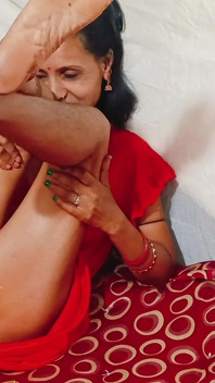 Signora Di 60 Anni E Grande Uomo Scopata Duramente Da Camera Da Letto Chiaro Audio Hindi