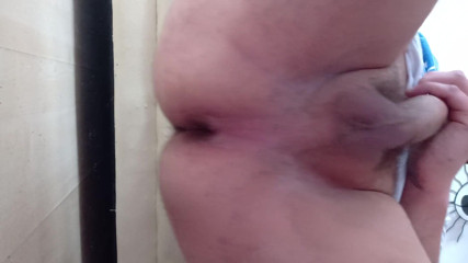 Young teenie Dick: Masturbación con la mano