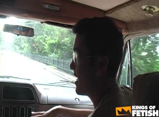 Gay Diaries: लड़का लंड चूसता है और अपने दोस्त के साथ अपने लंड को सहलाने के लिए दो दोस्तों को उठाता है