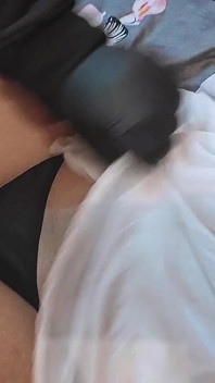 Sensual meio-irmão me fodeu com força e esticou minha buceta grande