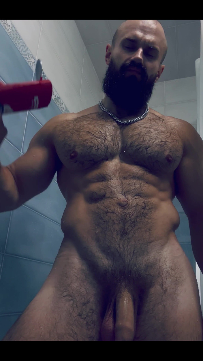 Mister Stone: Bărbat solo