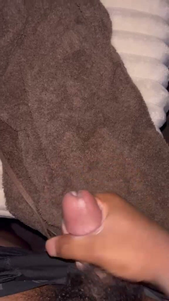 Riley James: Coli