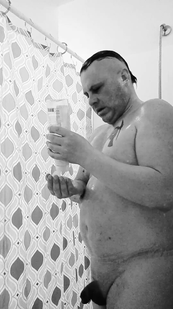 JG Risk: Duschfilm mit alter schwarz-weiß-grafik