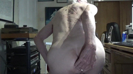 bigears: Web-show with Anal Gape and Cum-shot