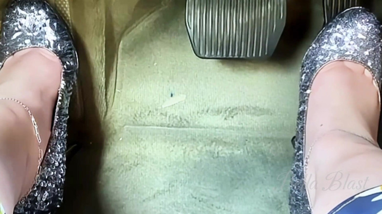 BellaBlast: Sunny Day Drive dengan Sentuhan Sparkle: Serunya Memompa Pedal: Berlayar...