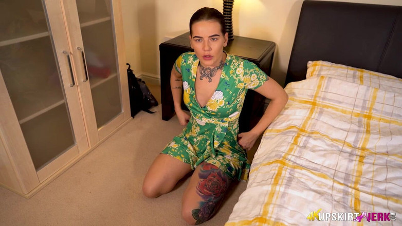 SkirtJerk: Keeley - suka lingerie seksi