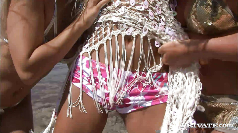 Private.com: 熱帯地方で舌と猫を使用するプライベートレズビアン