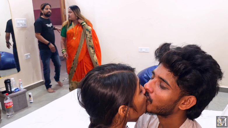 SexmasterHub: Indiana madrasta padrasto enteado com namorada fazendo hardcore amor sexo...