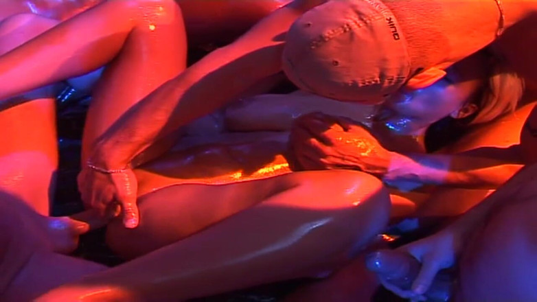 Cumdate: Mature Babes Double Stuffed in Sloppy Anal Orgy