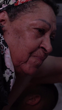 Gorda madura de 72 años recogida para anal