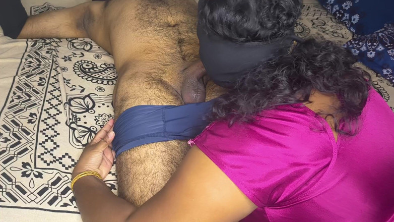 sweetymallu: Ibu rumah tangga Malayalee lagi asik sama supirnya
