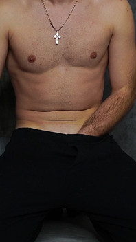 A Sporty Guy in Thermal Leggings Jerks off His Dick - Solo
