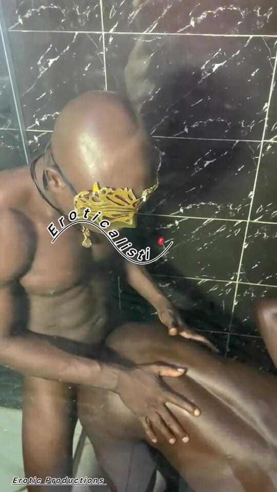 Eroticalistic: Je L’ai Entendu Dire À Ses Amis Que Je L’ai Écarté Vraiment...