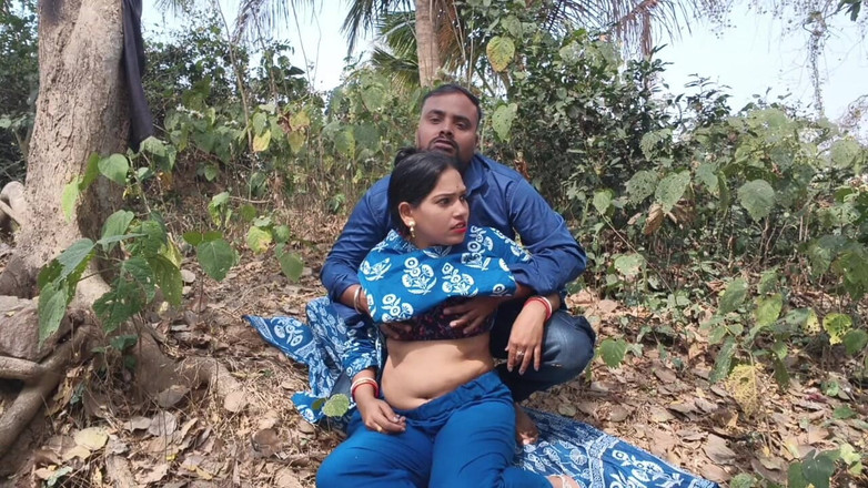 Sona bhabhi: Video seks kampung India, awek India dengan buah dada besar...
