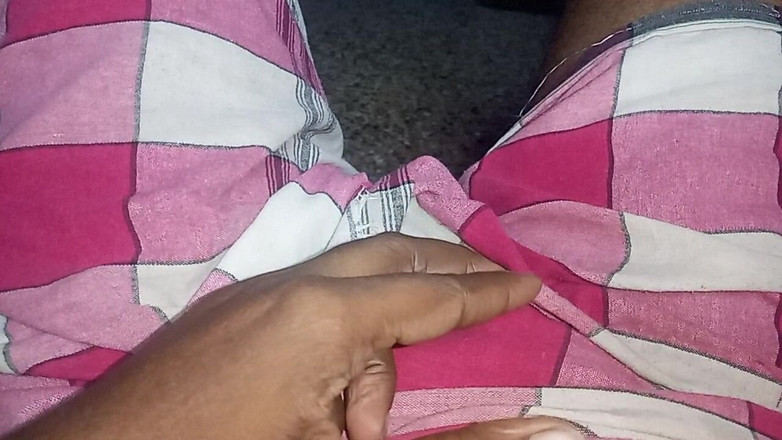 Hungry cliff: Indischer junge lutscht muschi-loch von ehefrau