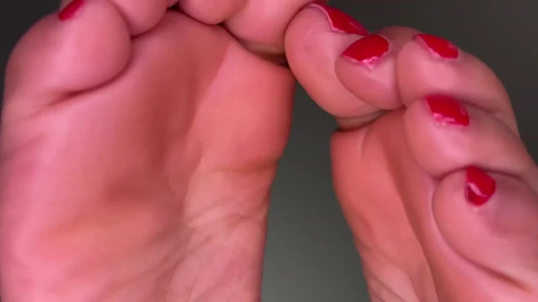 Pink Foxx: Pink Foxx Takes off Shoes After a Long Day
