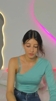 Quando Sono Sola Nella Mia Stanza, Voglio Masturbarmi Senza Sosta.