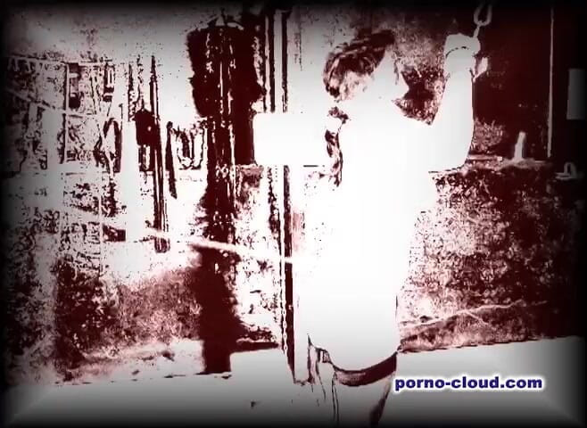 Porno Cloud: Бондаж с пирсинговой милфой