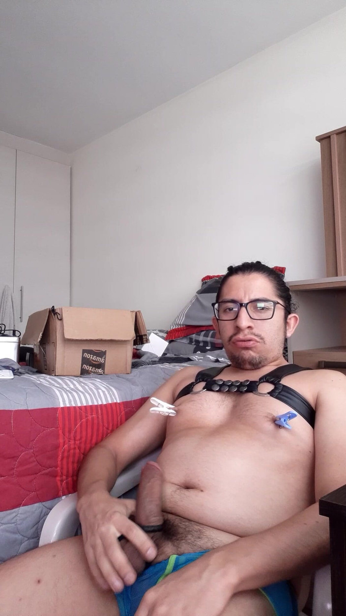 littlelatinhunter: Chci vymačkat ty bradavky mám víc a víc. Otroka, který...