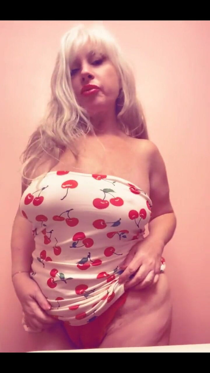 PaintedRose: Naughty Dancer ve Cherry