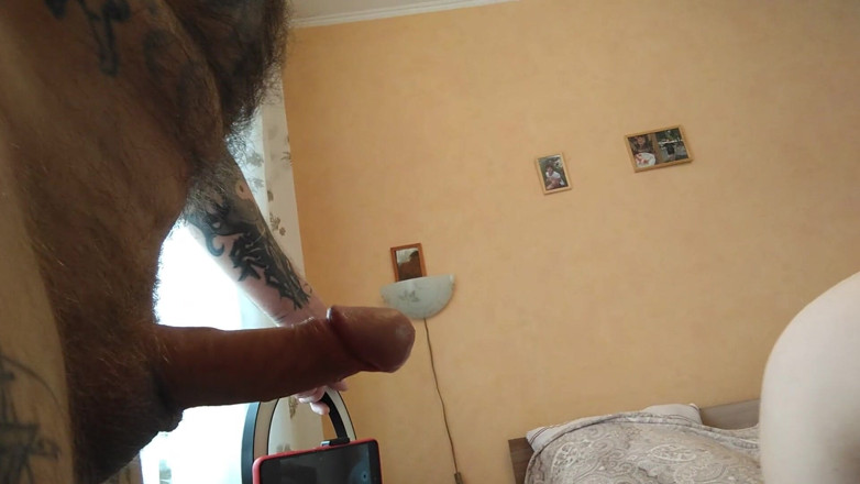 Zona901: Tante seksi lagi asik nyepong kontol sebelum aku ngentot memeknya...