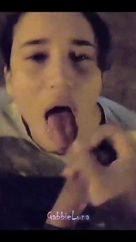 Breakfast in the Street! 18 Year Old Bitch Blowjob Me for Free in the Middle of the Street! (falled on the Net)