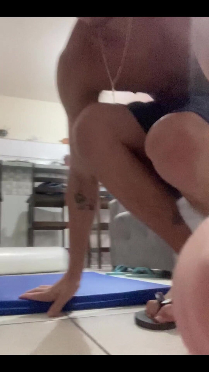 Paixao: Working Out Naked at Home Working Out Naked at Home