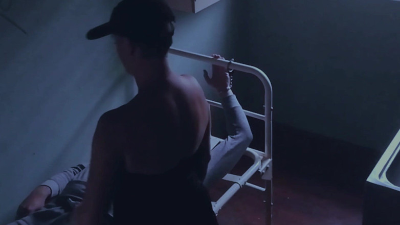 The adventures of Kylie Britain: オフィサー