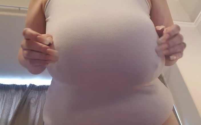 JJ Jewel BBW: 36 Jj, seins naturels mous