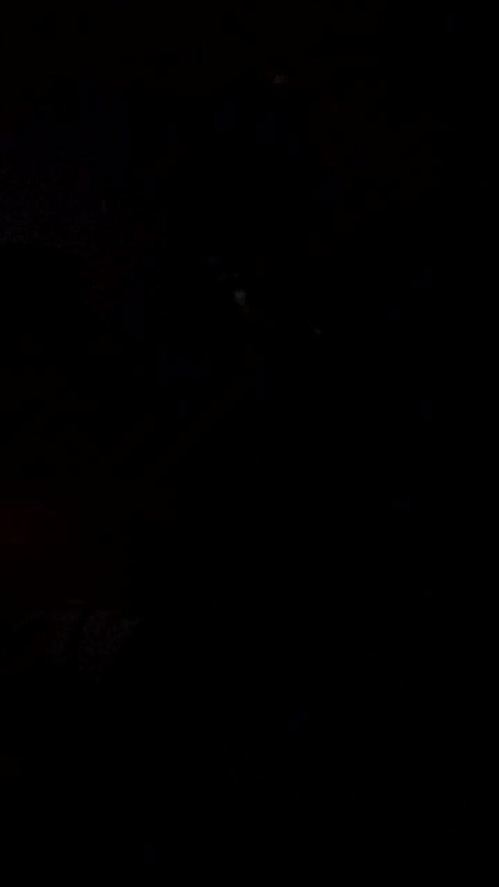 That's_black: Îi stric curul