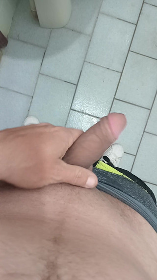 Oscar cor: Aku lagi asik memekku habis-habisan sampai crot di dalam