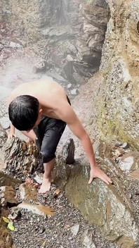 Gorgeous Young College Girl Goes to the River After Her Classes and Meets a Stranger and Ends up Fucking Outdoors!