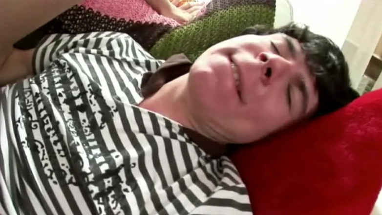 STRAIGHT BOY CURIOUS: Zakar besar lurus creampie lubang kembarnya