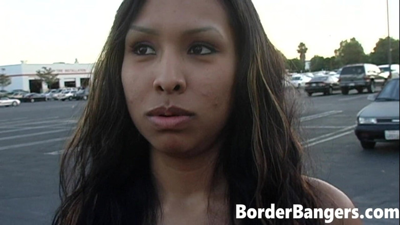 Border Bangers: Latina seksi Nataly Rosa mengongkek ejen peronda sempadan