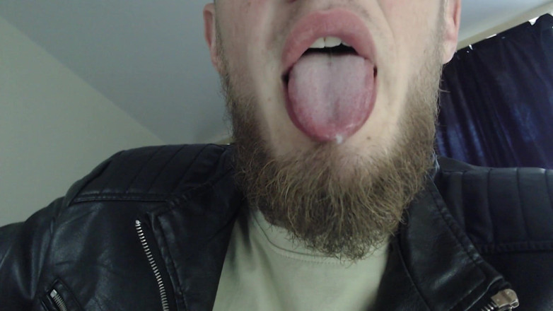 Hunky time: Alpha Feeds Drool to His Submissives